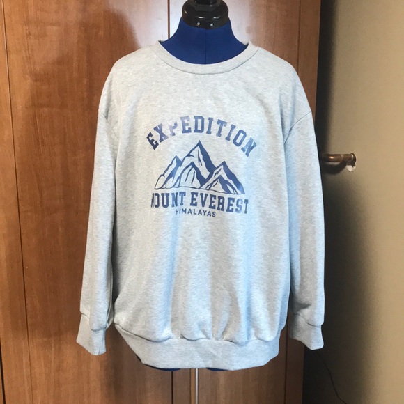 SHEIN Tops - NWOT Shein Crewneck Sweatshirt